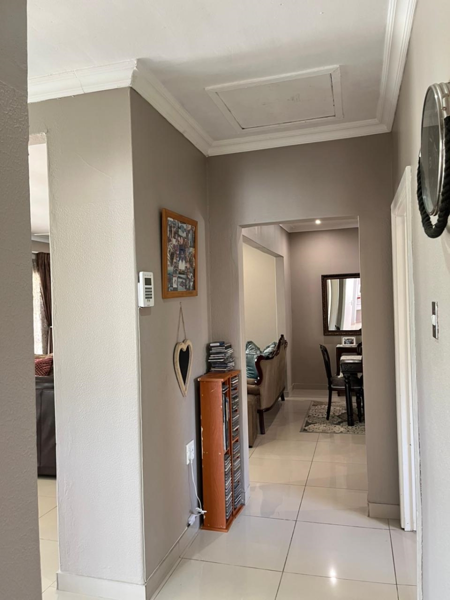 4 Bedroom Property for Sale in Abbotsford Eastern Cape
